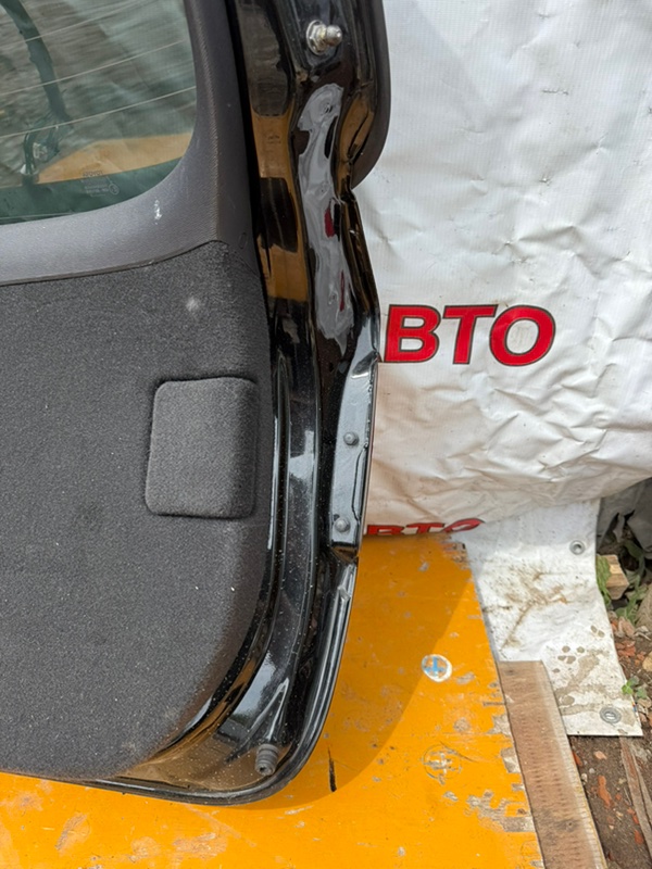 Крышка багажника Toyota AVENSIS 2012 ZRT272