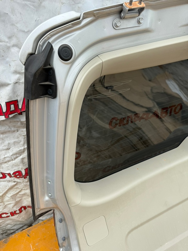 Крышка багажника Toyota Estima 2008 ACR50W