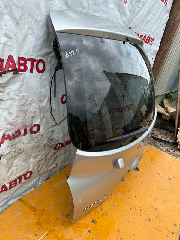 Крышка багажника NISSAN March 2009 BNK12