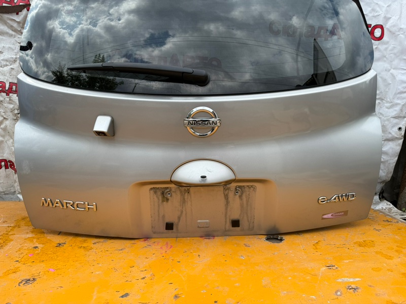 Крышка багажника NISSAN March 2009 BNK12