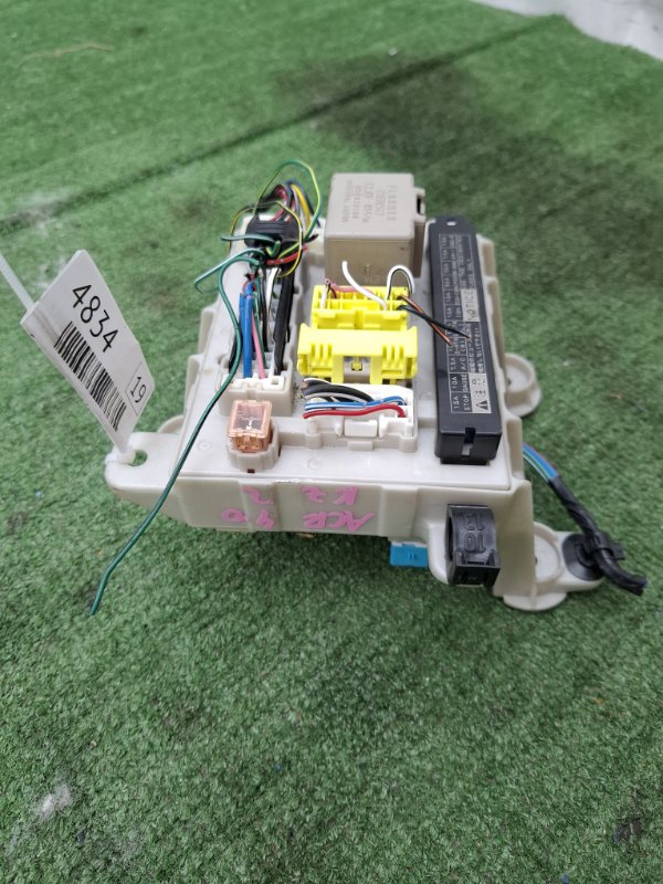 Блок предохранителей салонный Toyota Estima 2003 ACR40W