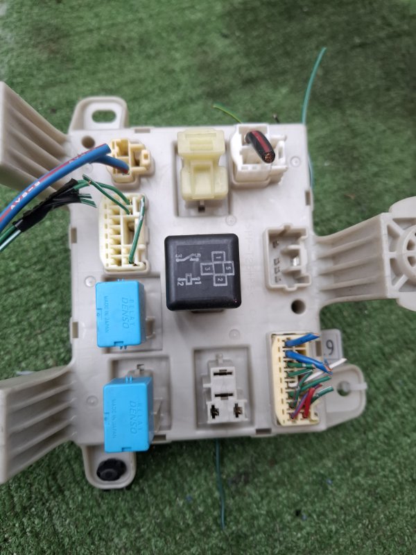 Блок предохранителей салонный Toyota Estima 2003 ACR40W