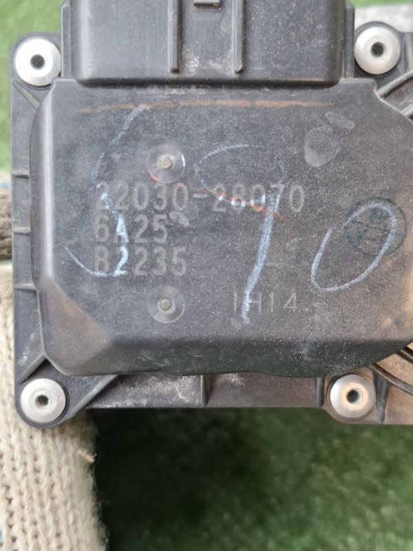 Дроссельная заслонка Toyota Camry 2006 ACV40