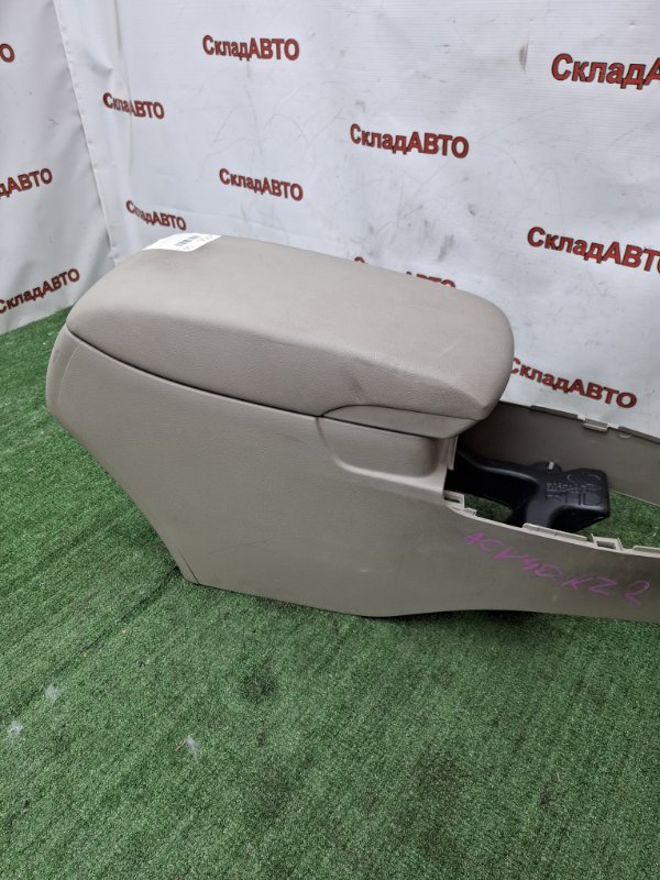 Консоль между сидений Toyota Camry 2006 ACV40
