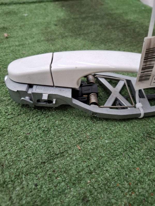 Ручка двери наружная VOLKSWAGEN Touran 2011 1T3