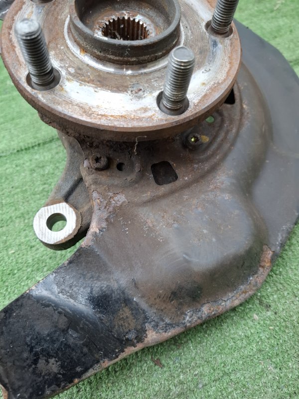 Кулак поворотный Toyota Estima 2003 ACR40W