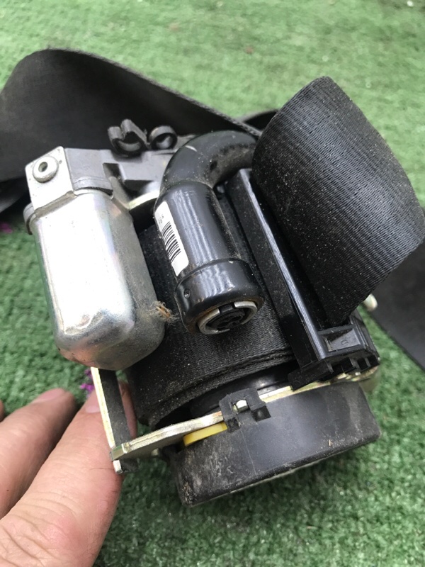 Ремень безопасности