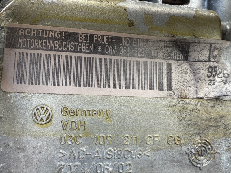 Двигатель VOLKSWAGEN Touran 2011 1T3