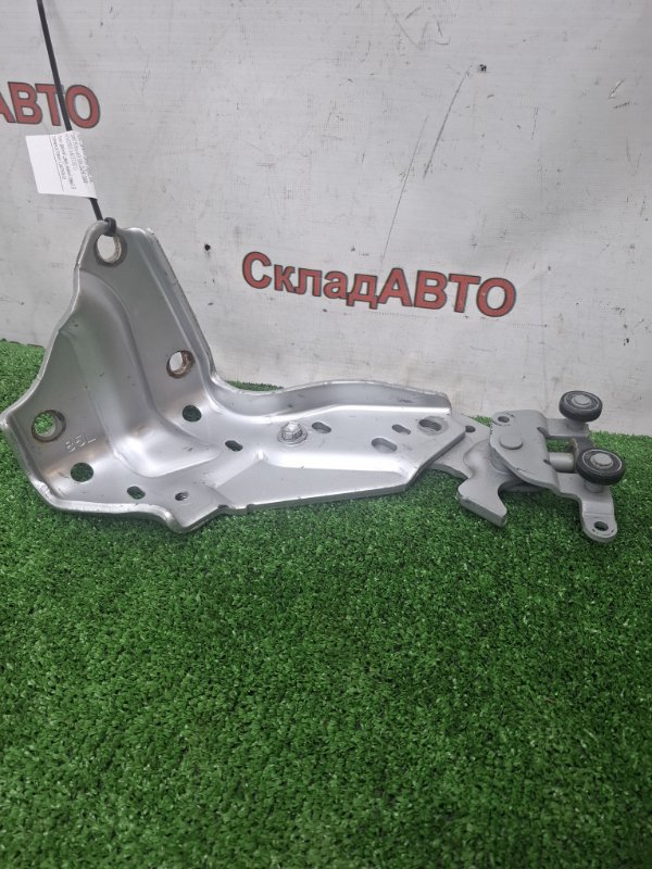 Ролик сдвижной двери Toyota Estima 2008 ACR50W