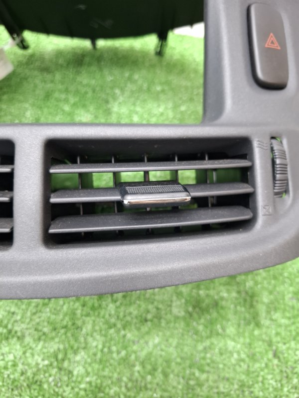 Консоль центральная Toyota Estima 2003 ACR40W