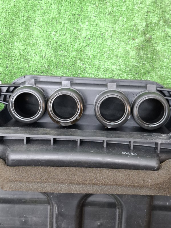Корпус воздушного фильтра NISSAN March 2009 AK12