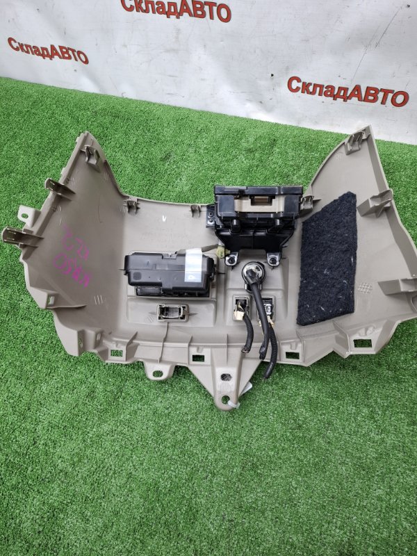 Консоль центральная Toyota Estima 2008 ACR50W