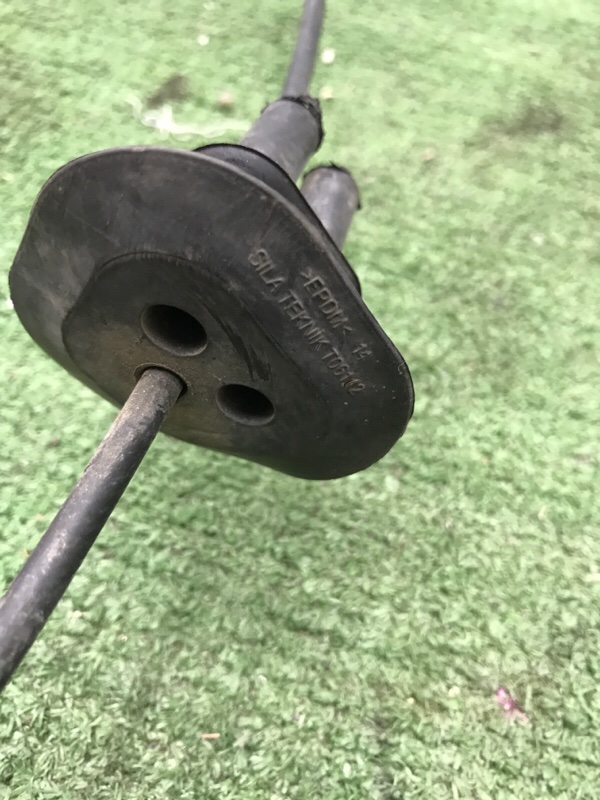 Трос открывания капота