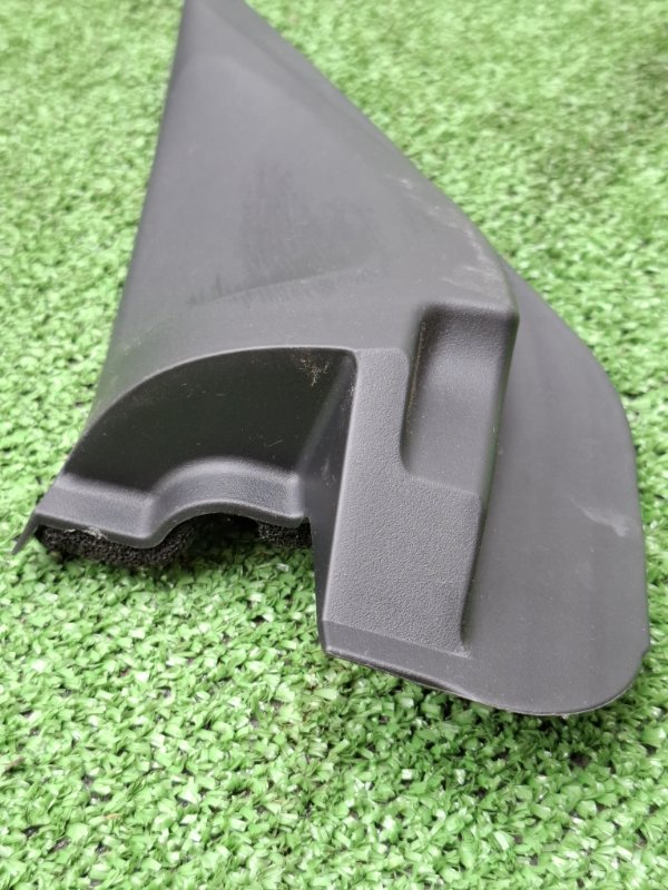 Уголок двери NISSAN March 2009 BNK12