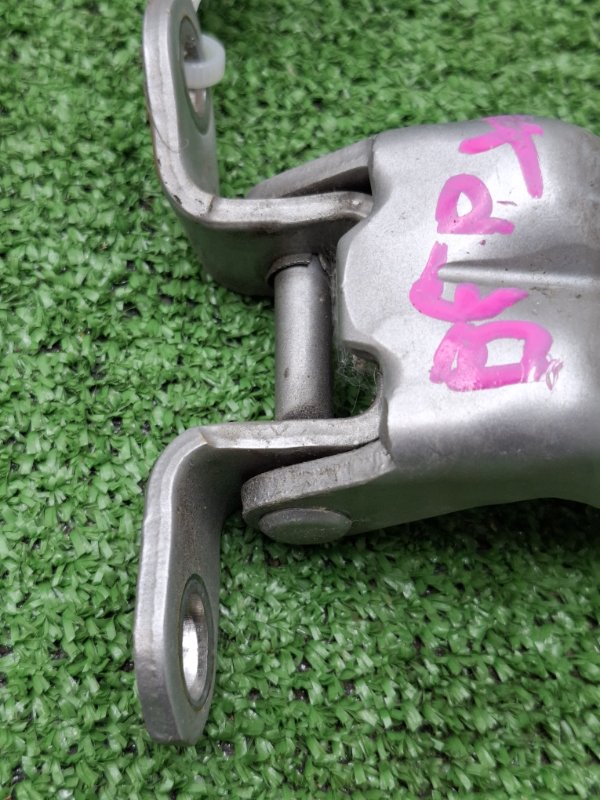 Петля двери NISSAN March 2009 BNK12