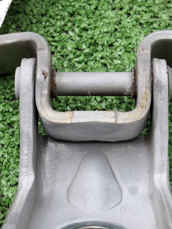 Петля двери NISSAN March 2009 BNK12