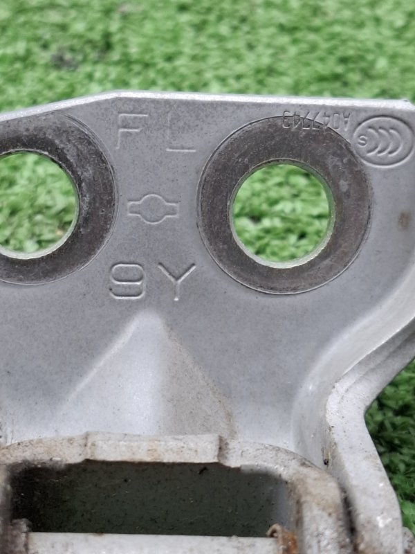 Петля двери NISSAN March 2009 BNK12