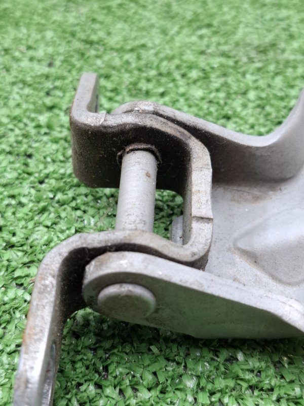 Петля двери NISSAN March 2009 BNK12