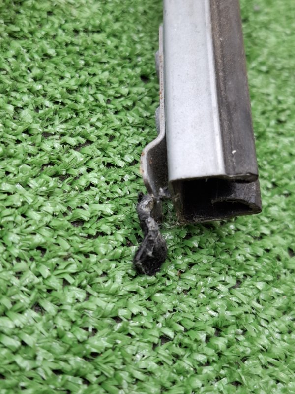 Направляющая стекла двери NISSAN March 2009 BNK12