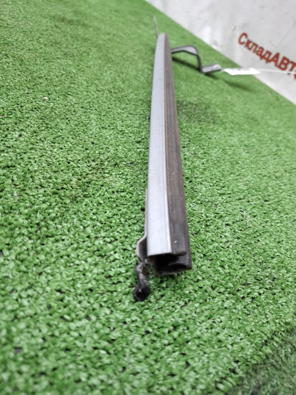 Направляющая стекла двери NISSAN March 2009 BNK12