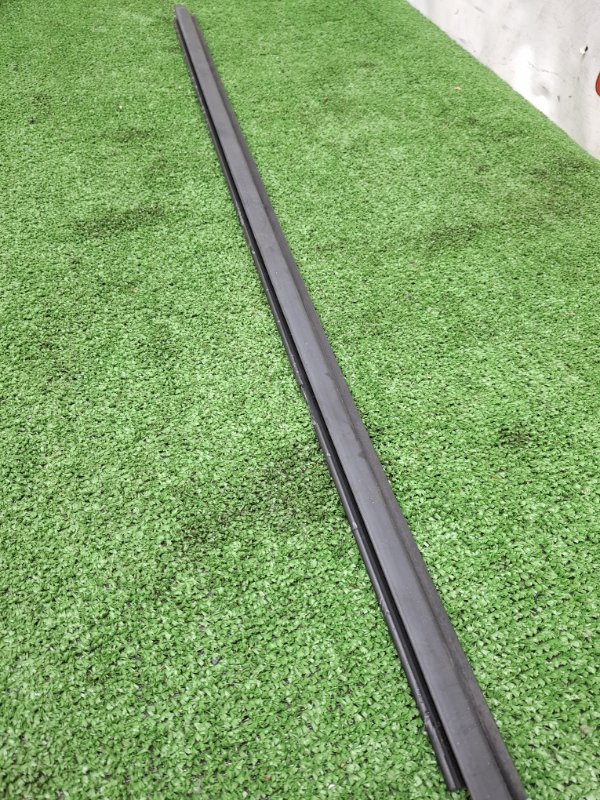 Бархотка двери NISSAN March 2009 BNK12