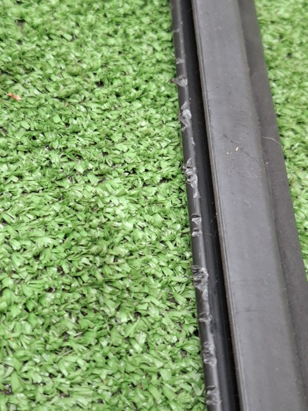 Бархотка двери NISSAN March 2009 BNK12