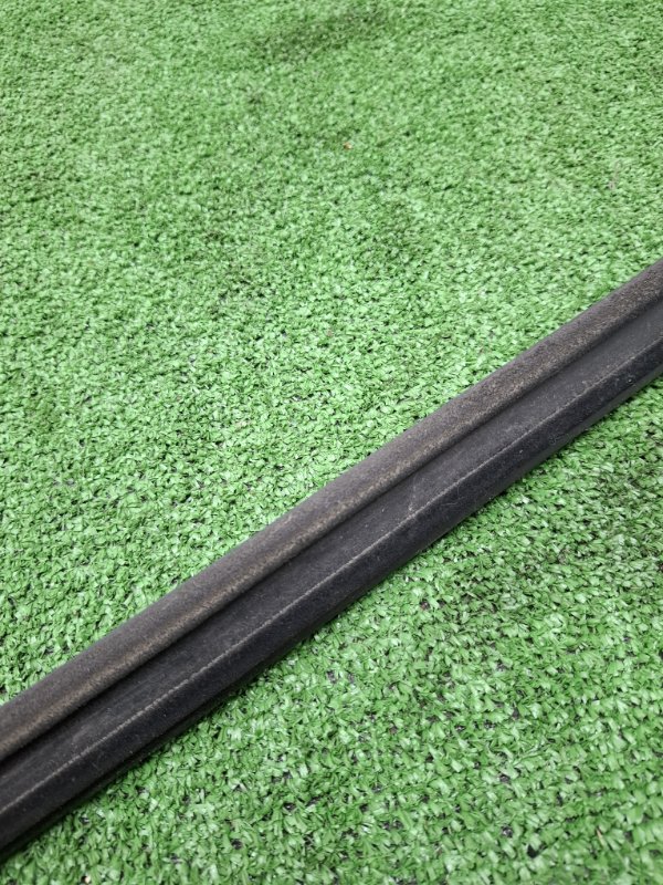 Бархотка двери NISSAN March 2009 BNK12