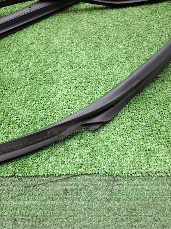 Уплотнитель двери NISSAN March 2009 BNK12