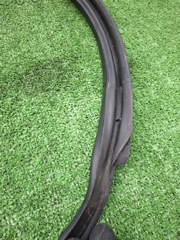 Уплотнитель двери NISSAN March 2009 BNK12