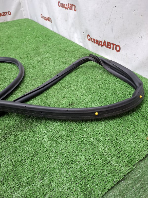 Уплотнитель двери NISSAN March 2009 BNK12