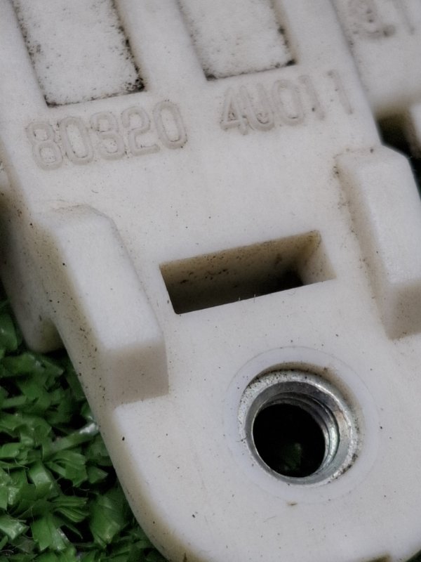 Стекло двери NISSAN March 2009 BNK12