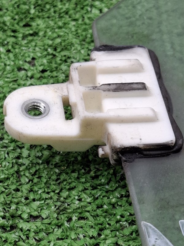 Стекло двери NISSAN March 2009 BNK12