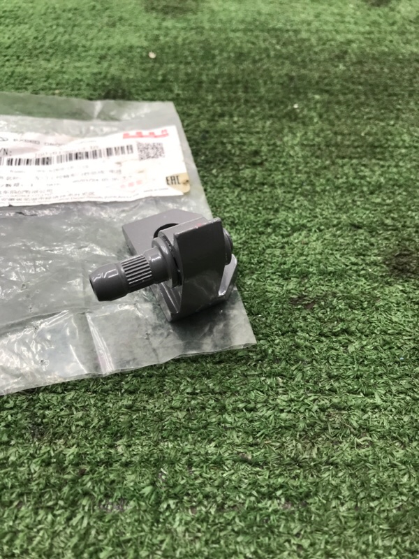 Петля двери