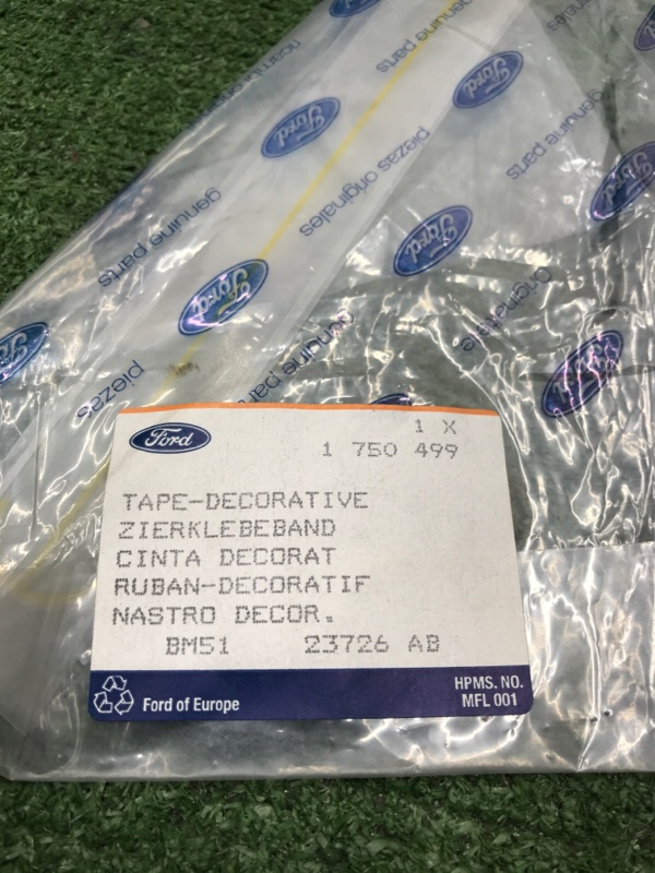 Антигравийная наклейка