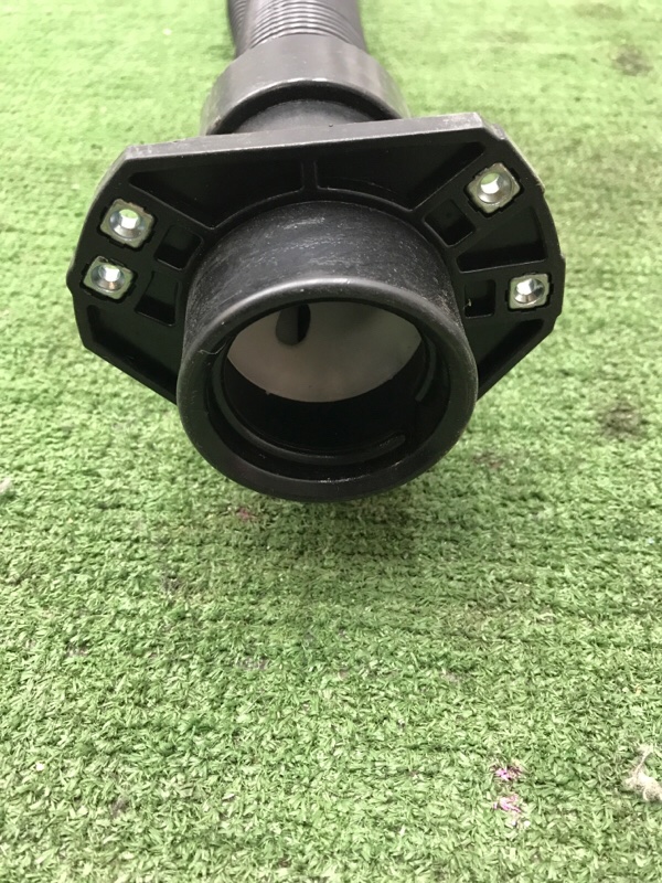 Горловина топливного бака