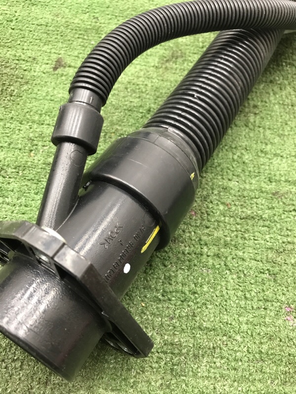 Горловина топливного бака