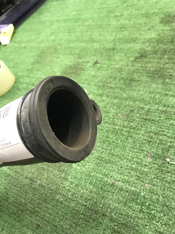 Горловина топливного бака