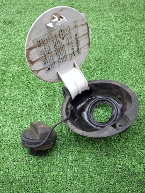 Лючок бензобака VOLKSWAGEN Touran 2011 1T3