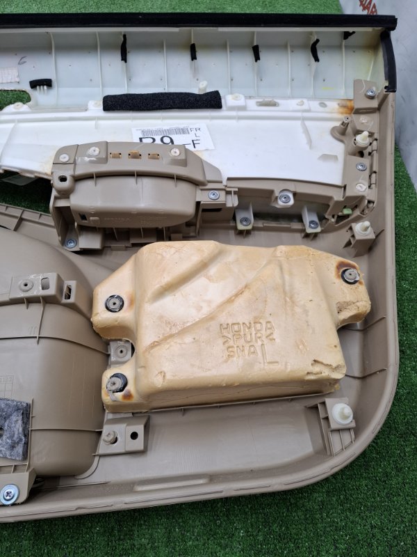 Обшивка двери Honda Civic 2005 FD1