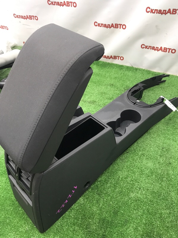 Консоль подлокотника VOLKSWAGEN Touran 2011 1T3