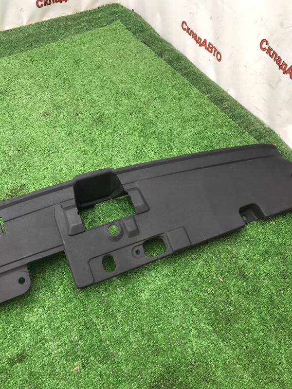 Панель замка капота