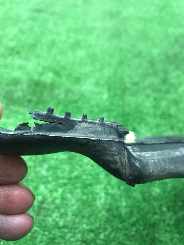 Уплотнитель двери