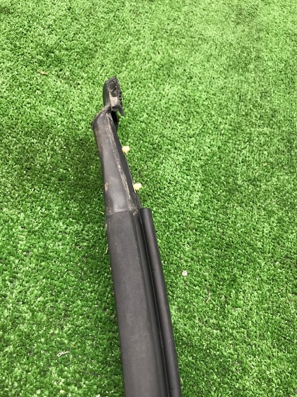 Уплотнитель двери