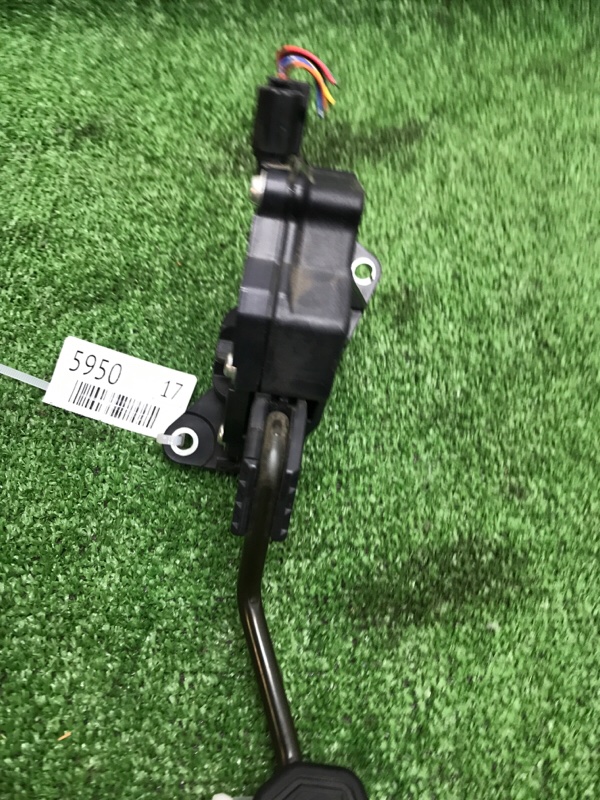 Педаль газа Toyota Camry 2006 ACV40