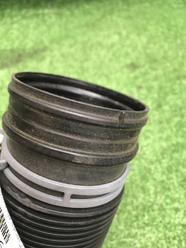 Патрубок впускной системы VOLKSWAGEN Touran 2011 1T3