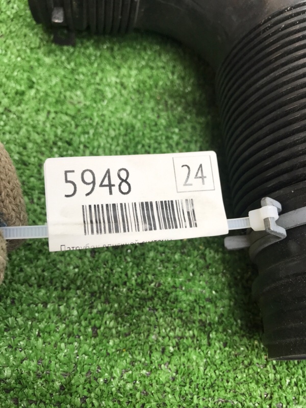 Патрубок впускной системы VOLKSWAGEN Touran 2011 1T3