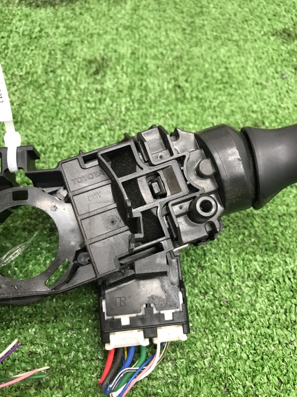 Переключатель света фар Toyota AVENSIS 2012 ZRT272