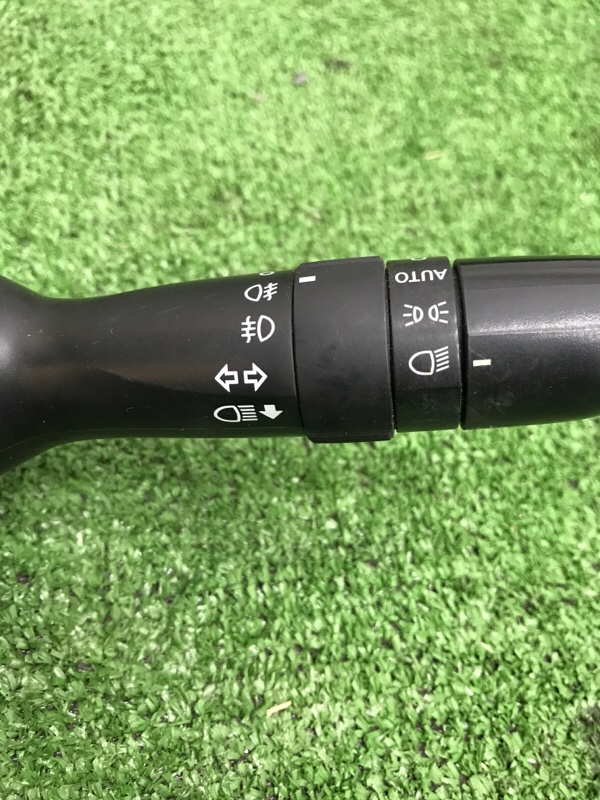 Переключатель света фар Toyota AVENSIS 2012 ZRT272