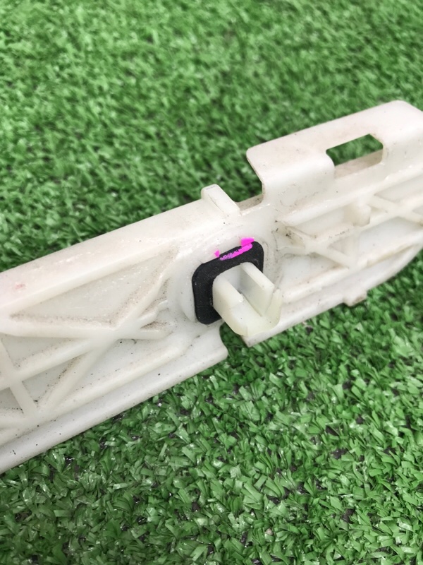 Кронштейн бампера Toyota Estima 2008 ACR50W