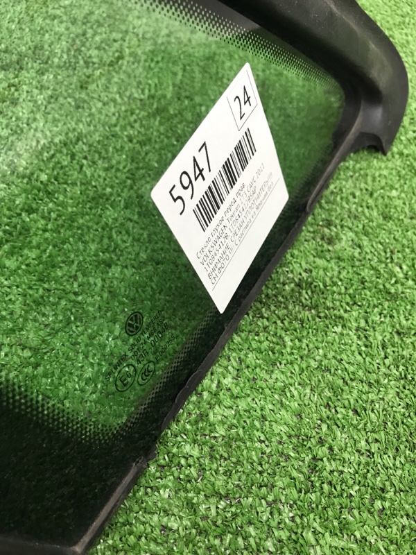 Стекло глухое VOLKSWAGEN Touran 2011 1T3